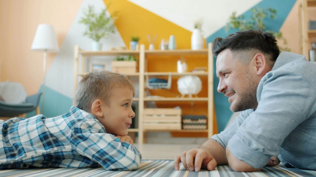father-son-epanasindesi-Photo-by-Vitaly-Gariev-on-Unsplash